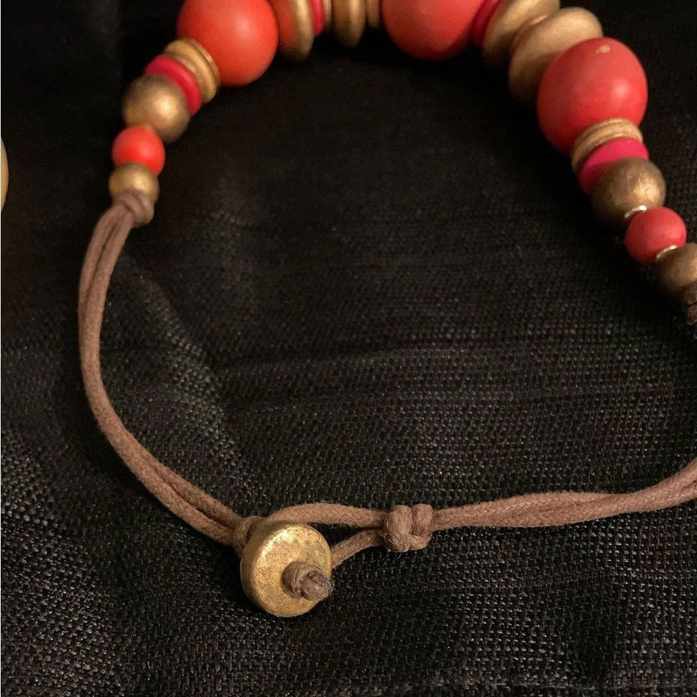 Vintage Wood Bead Coral and Gold Necklace